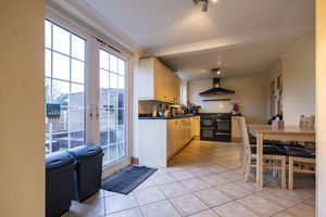 Kitchen/Diner- click for photo gallery